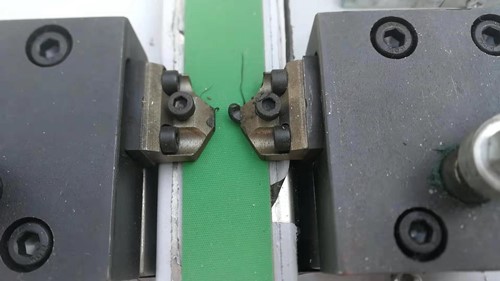 臥式中空玻璃設備中丁基膠（jiāo）塗布機出膠不均勻怎麽辦