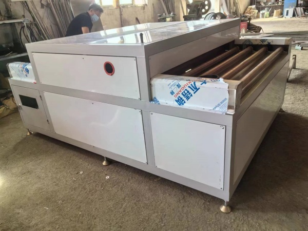 臥（wò）式玻璃清洗機，還是要相信老廠家老品牌